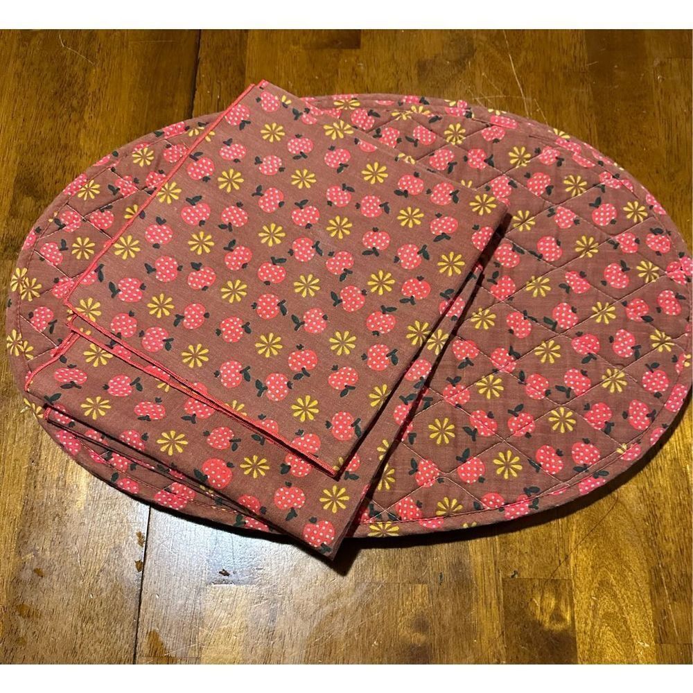 Vintage Set of 4 Oval Cotton Apple Pattern Placemats & Napkins Boho Table Decor